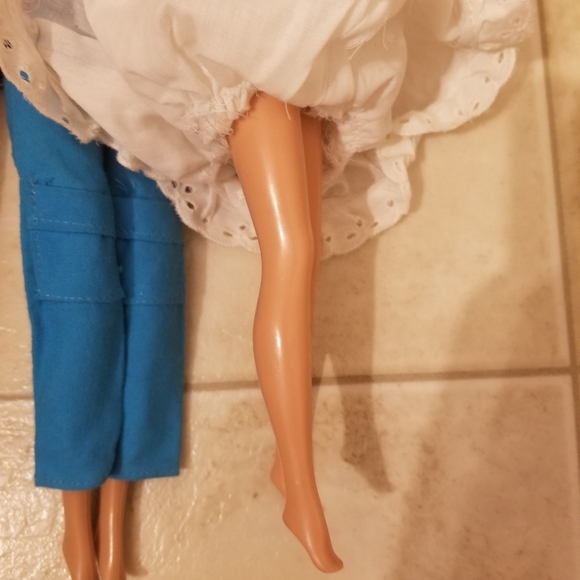 3 1966 Barbie dolls with clothes twist and turn switch on back doesn't work read - Picture 12 of 15